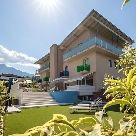 Energy Hotel Калчераника ал Лаго Екстериор снимка
